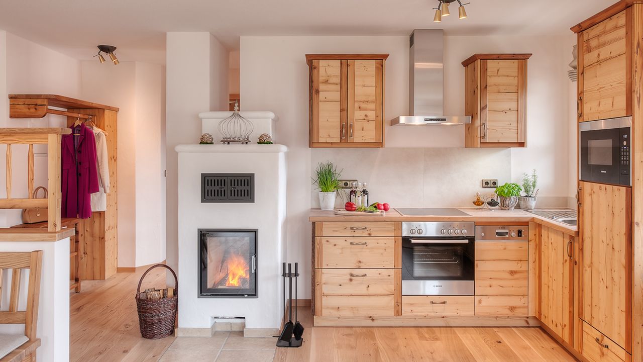 Vollausgestattete Küche, Kachelofen Vollausgestattete Küche, Kachelofen